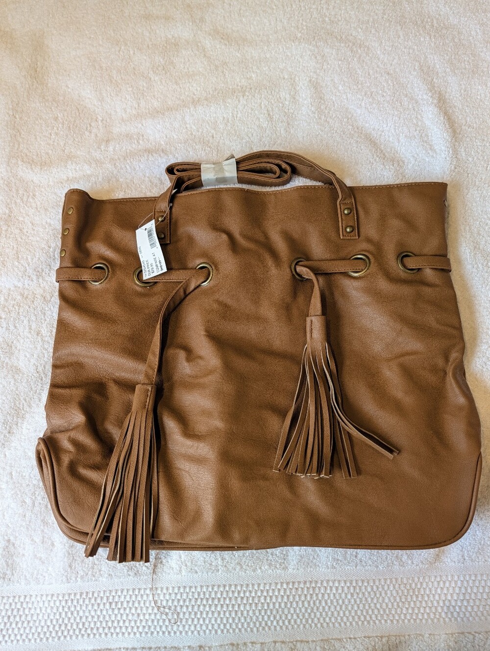 NWT Slouchy Hobo Shoulder Bag Tassel Drawstring Studded Cognac Brown Large Tote